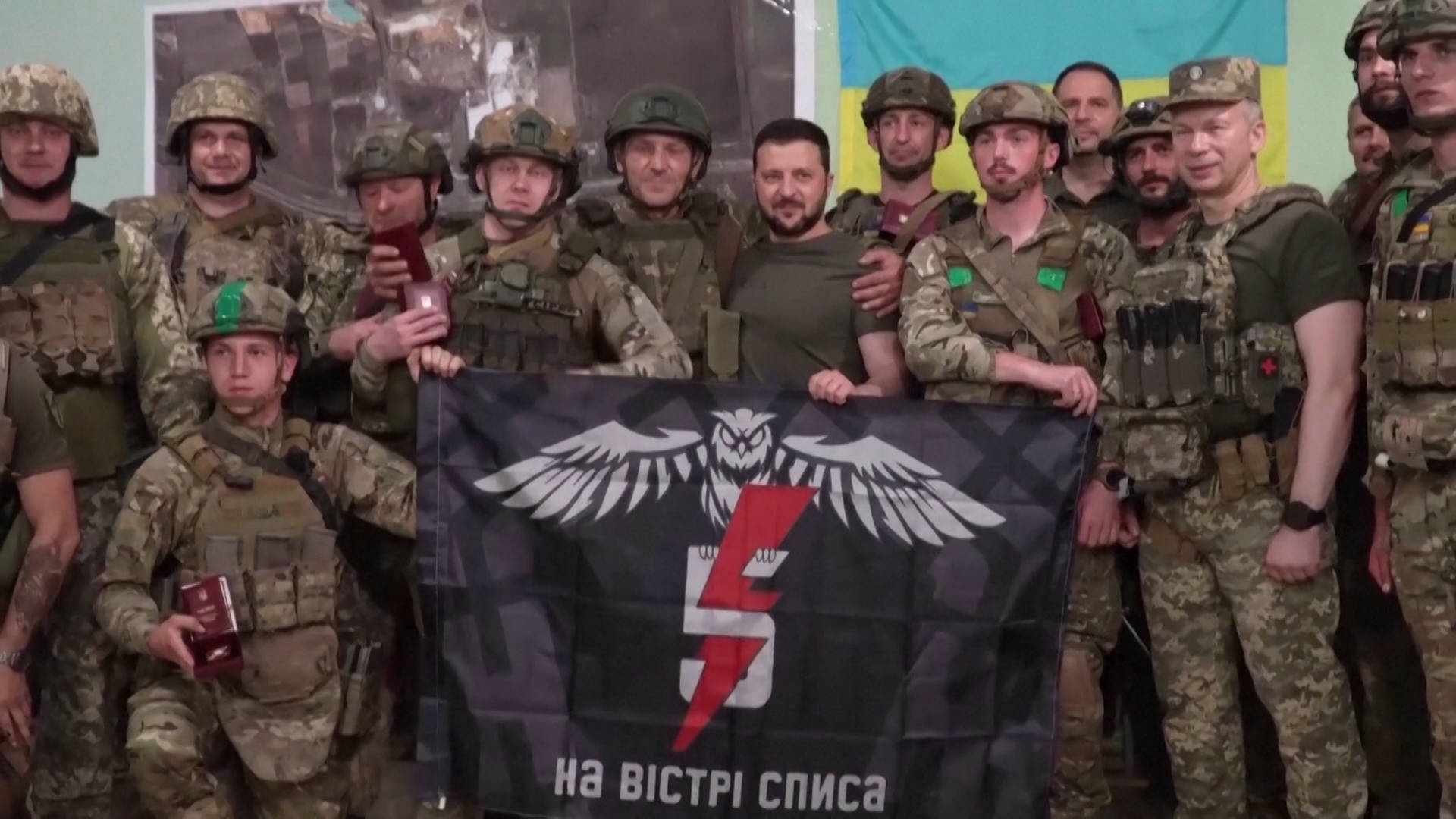 Zelensky Visits Frontline Troops; Biden Administration Announces New Arms for Ukraine