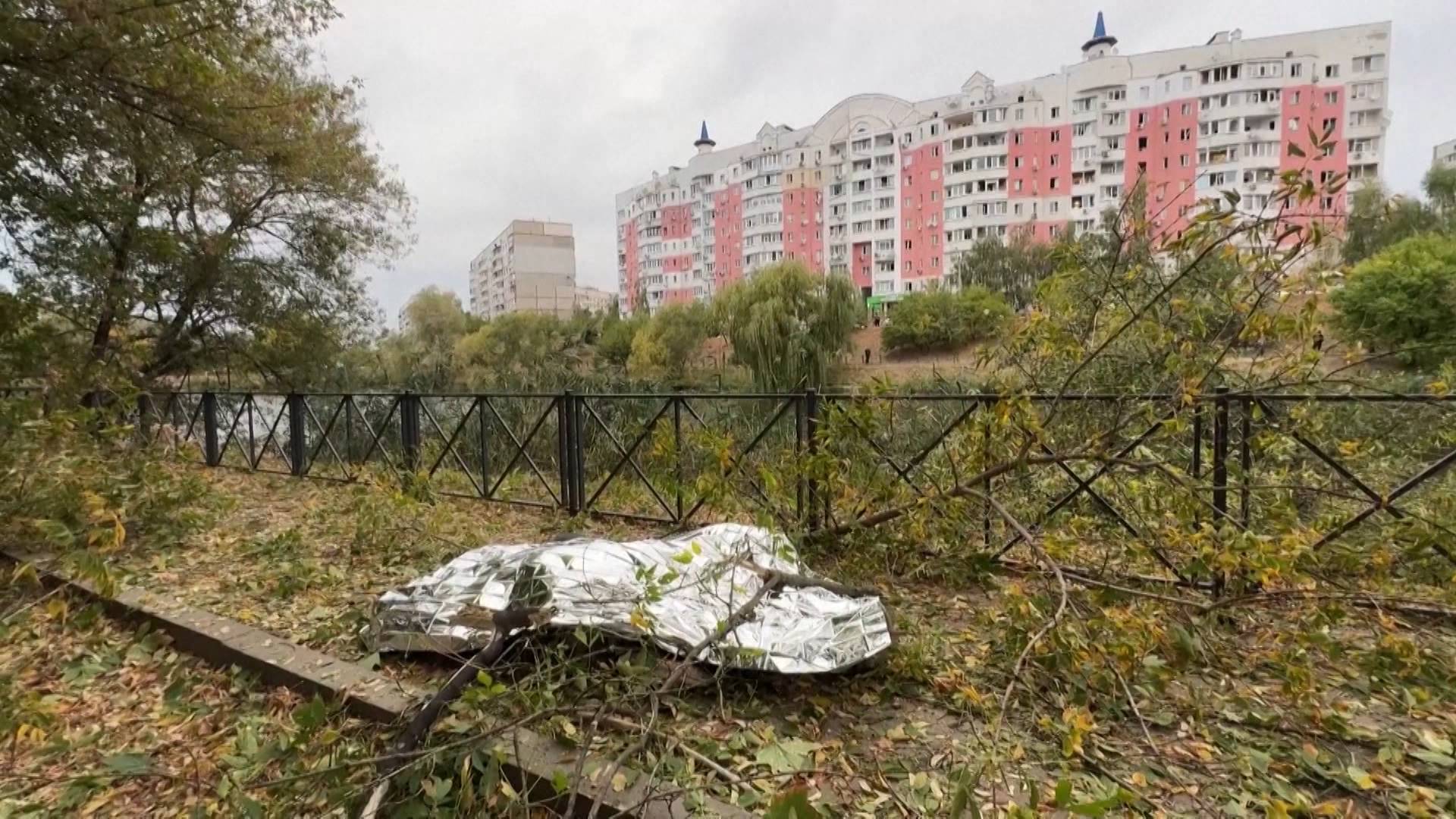 Russian Attack on Kharkiv, Ukraine, Kills 2 and Injures Dozens