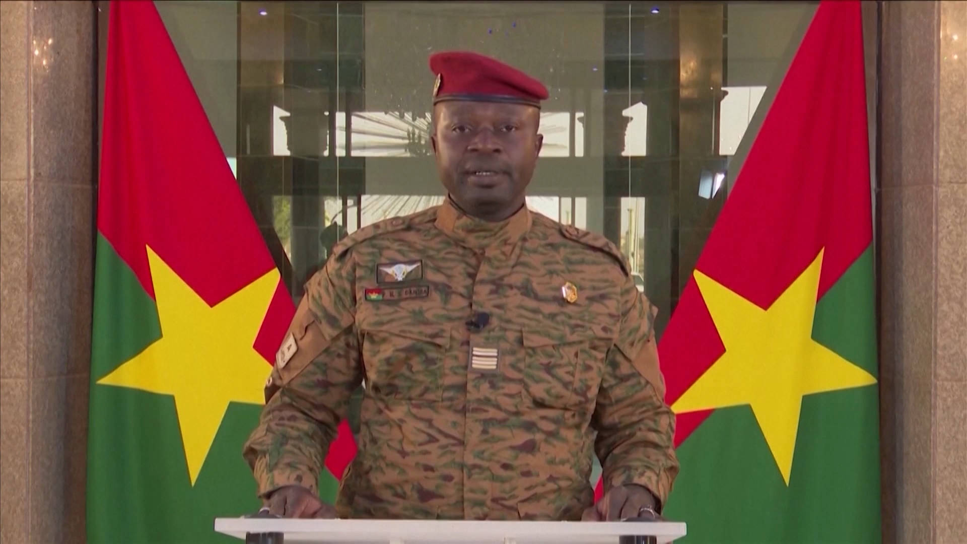 Paul-Henri Damiba, el líder golpista de Burkina Faso entrenado por las  fuerzas armadas de EE.UU., da su primer discurso al país | Democracy Now!