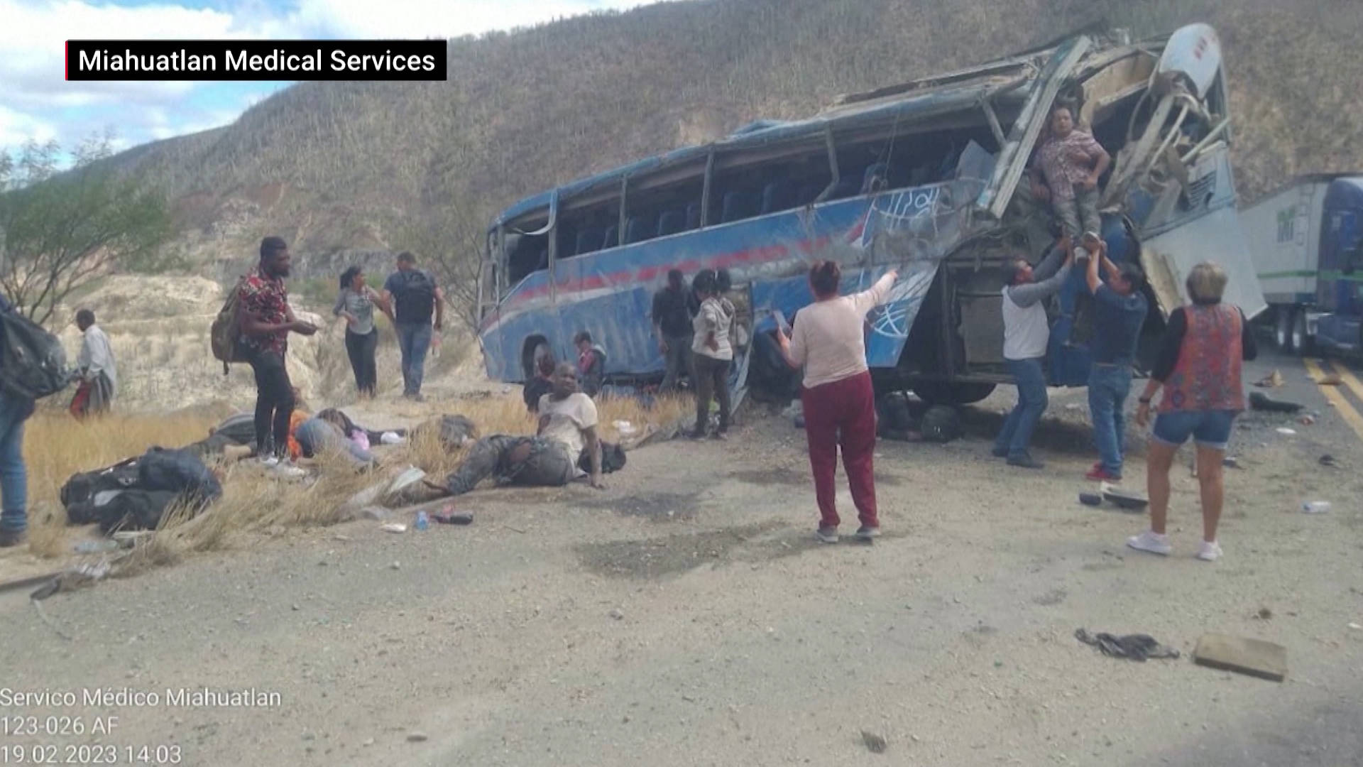 17 Asylum Seekers Killed as Bus Crashes in Southern Mexico