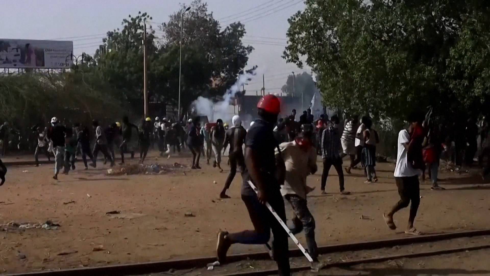 Sudanese Forces Kill 8 Protesters Demanding End to Military Rule