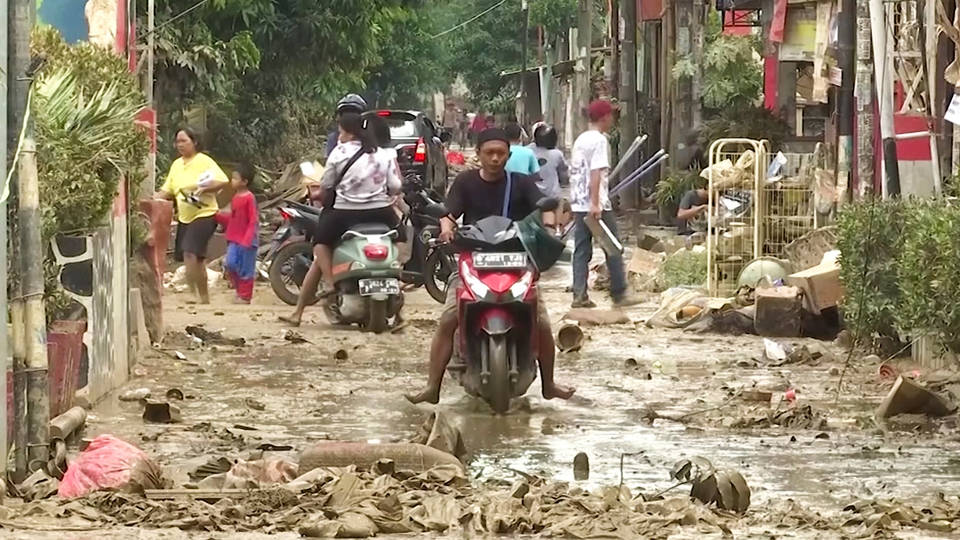 H7 death toll jakarta flooding landslides rises 63 new years eve