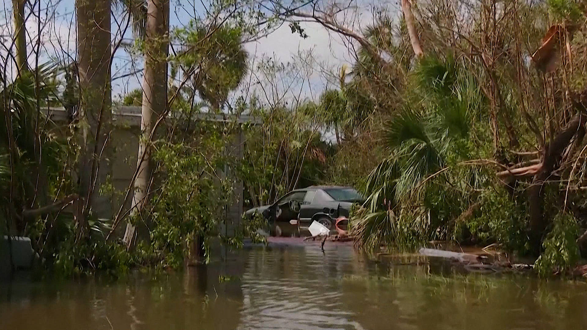 Biden Heads to Florida as Hurricane Ian Death Toll Tops 109