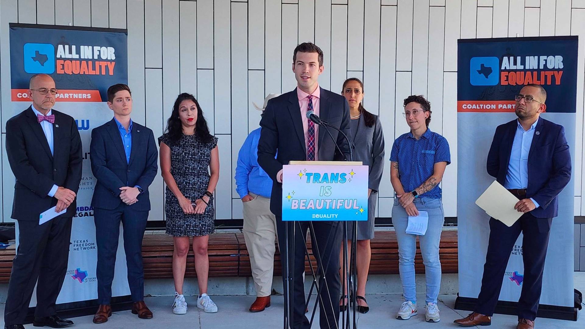 Texas law banning gender-affirming treatments for trans youth goes into effect;  Canada is issuing a travel advisory for its LGBTQ+ citizens visiting the United States.