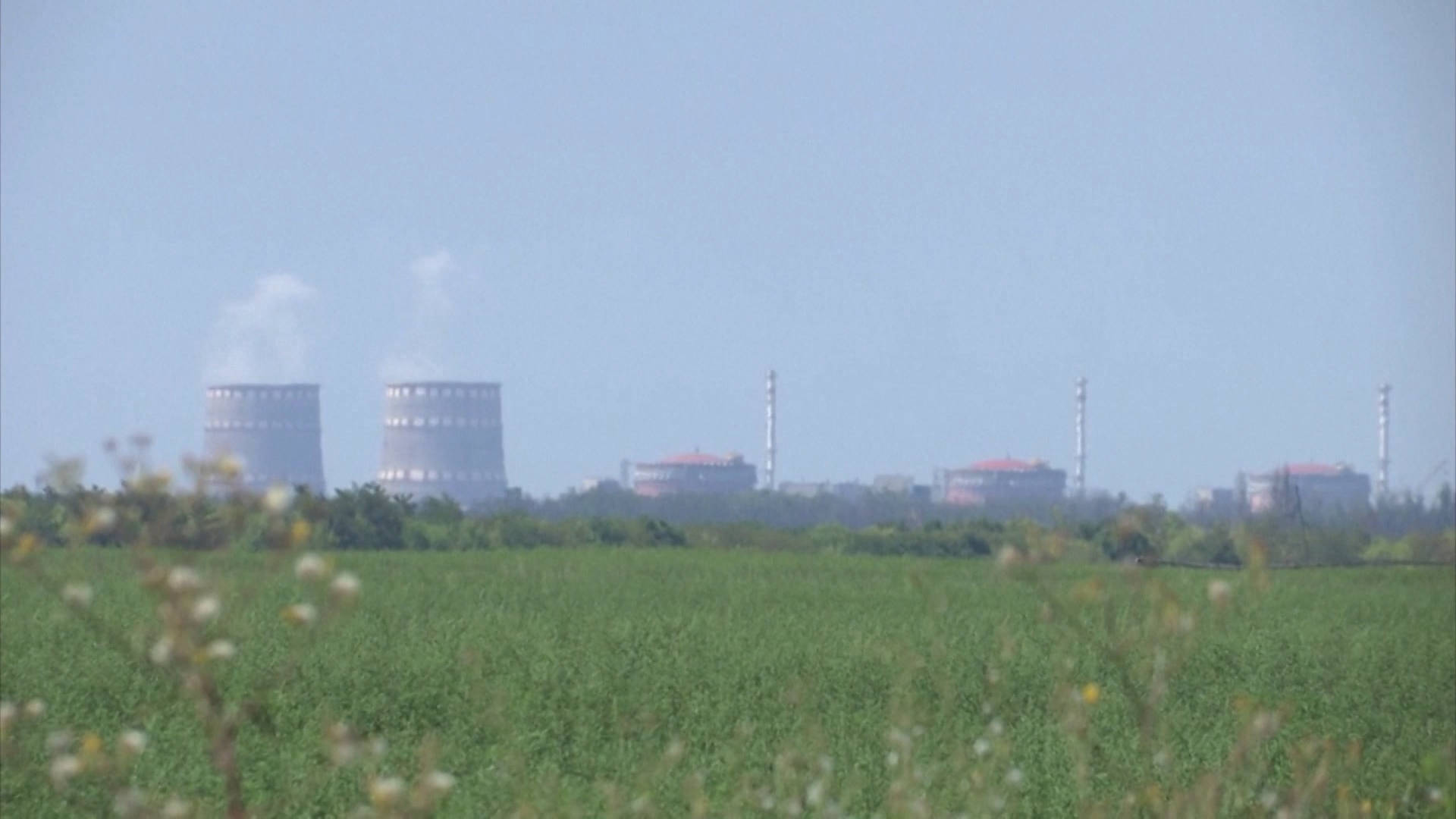 Russia and Ukraine Trade Blame over Attacks on Nuclear Power Site