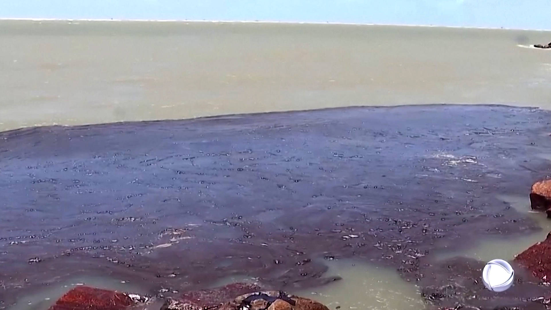 Oil Slick Fouls Nearly 1,000 Miles of Beaches in Brazil | Democracy Now!