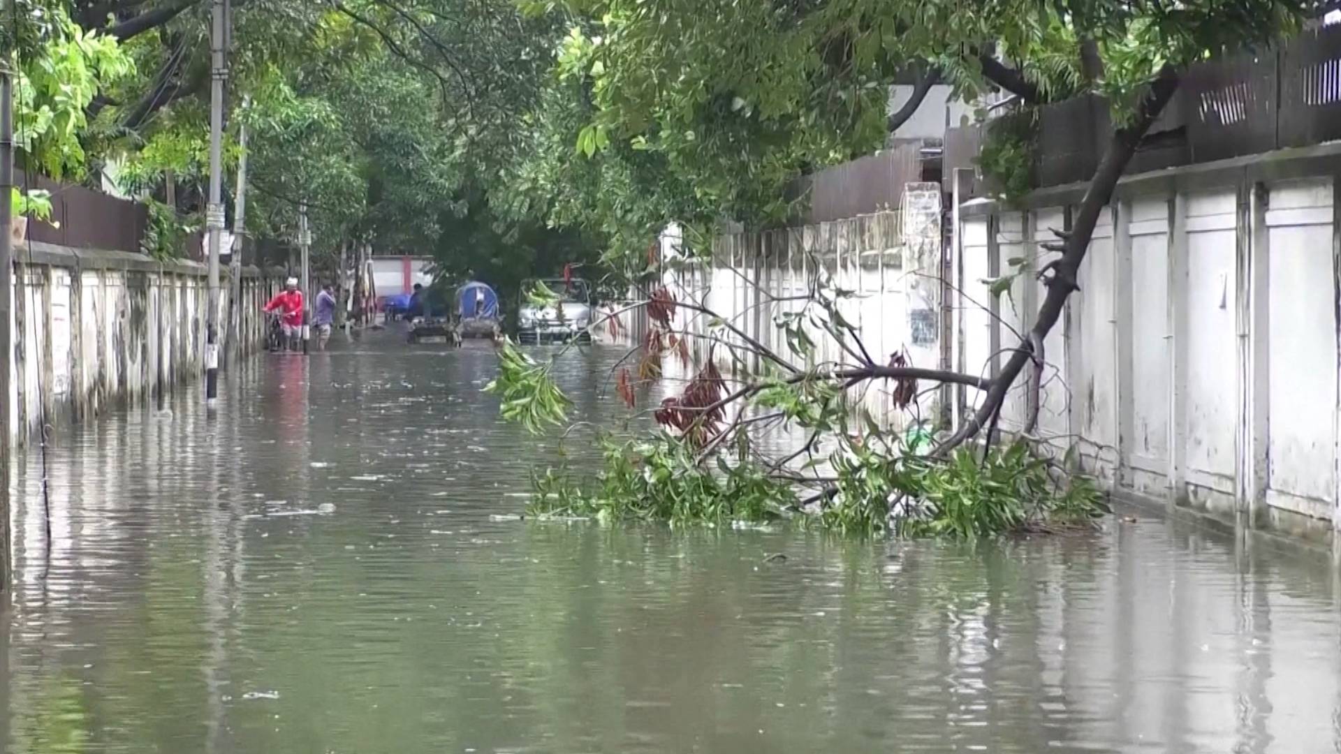 Deadly Cyclone Leaves Millions Without Power in Bangladesh