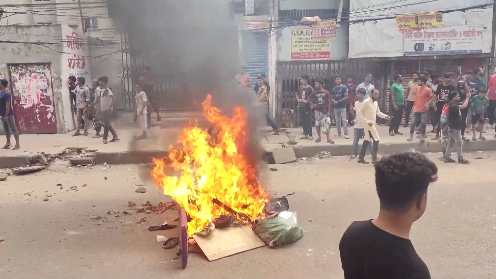 Bangladesh: 174 Killed, 2,500 Arrests in Student-Led Protests over Jobs, Inequality & Corruption