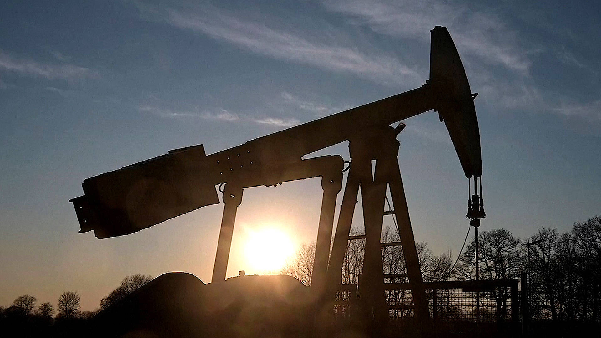 European Union Proposes a Total Ban on Russian Oil as Sanctions Grow over Ukraine War