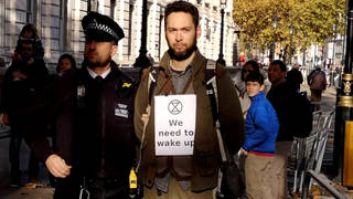 SEG-ExtinctionRebellion-Protester-Arrest