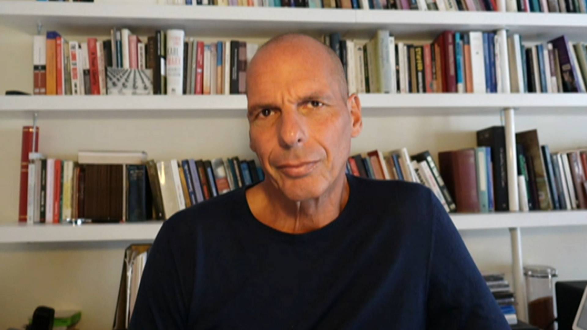 Yanis Varoufakis on Europe’s Energy Crisis, War in Ukraine & Crackdown on Dissent After Queen’s Death